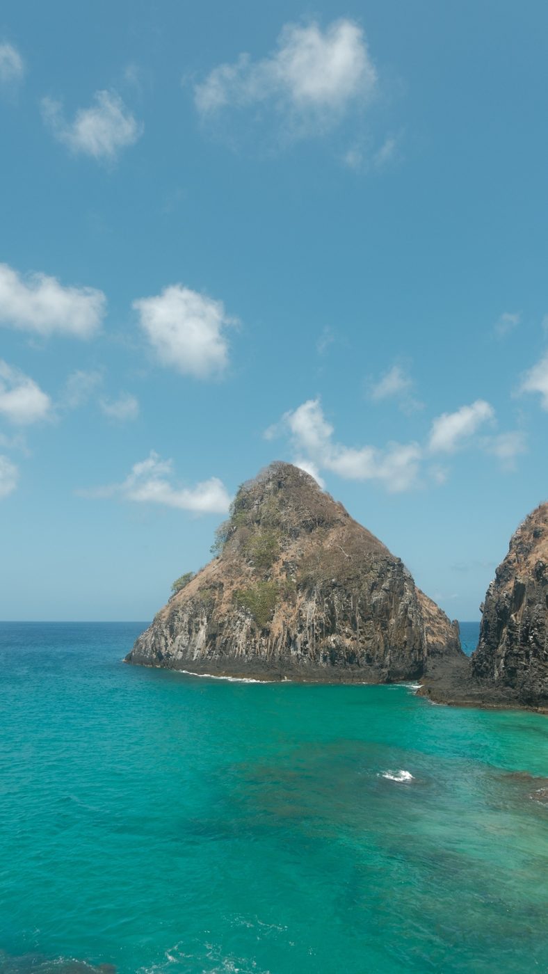 Morro Dois Irmãos en Fernando de Noronha, Brasil
